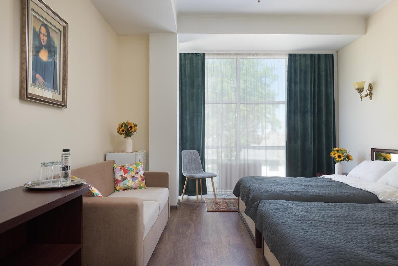 Art Hotel 基希讷乌 外观 照片